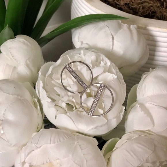 🔹3/$20 | Macy’s Cubic zirconia earrings - Picture 1 of 2